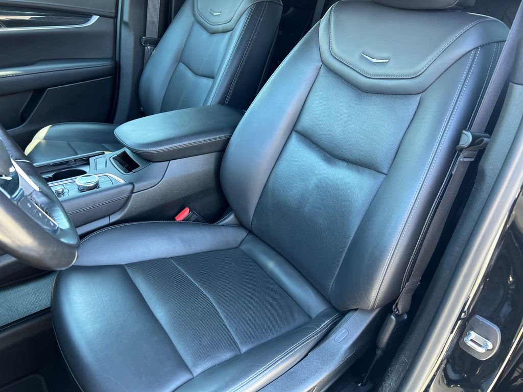 Used 2020 Cadillac XT5 Premium Luxury image 11