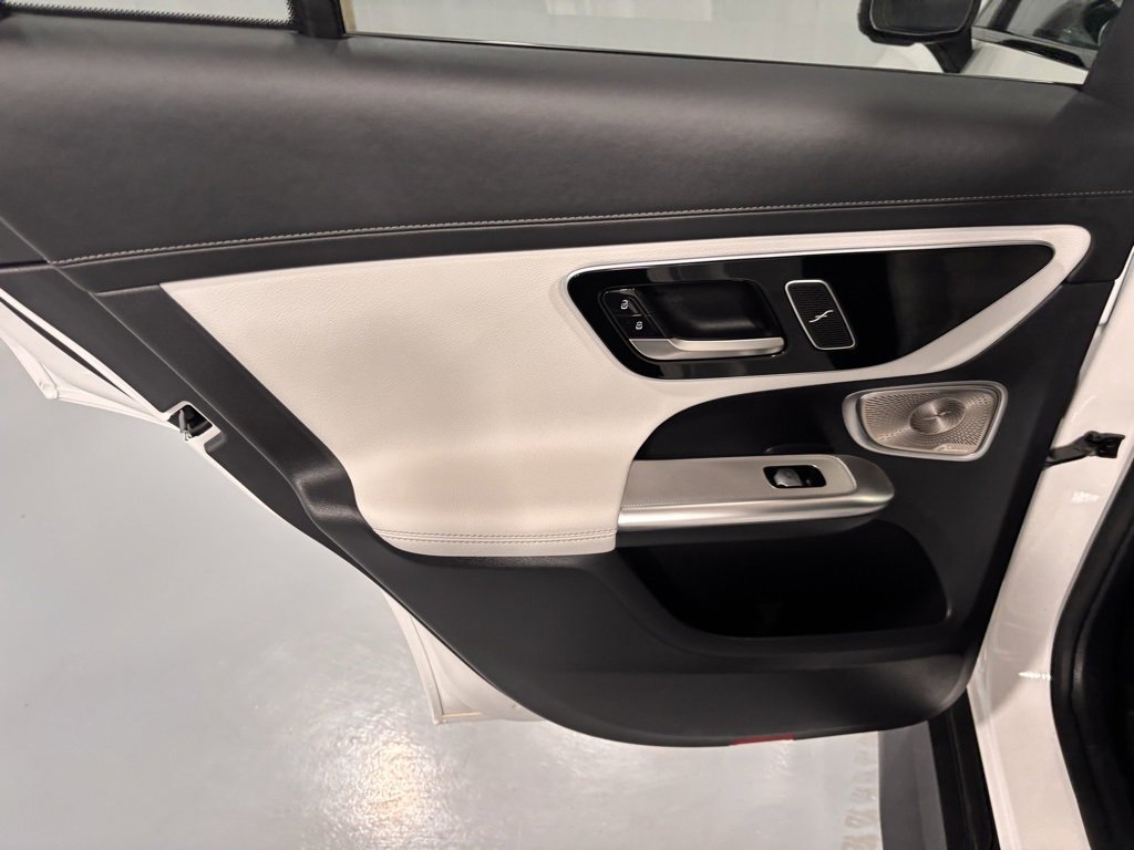 Used 2026 Mercedes-Benz GLC 300 4MATIC image 22