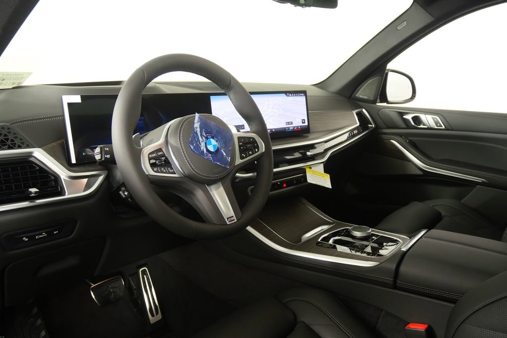 Used 2026 BMW X5 xDrive40i w/ M Sport Package image 12