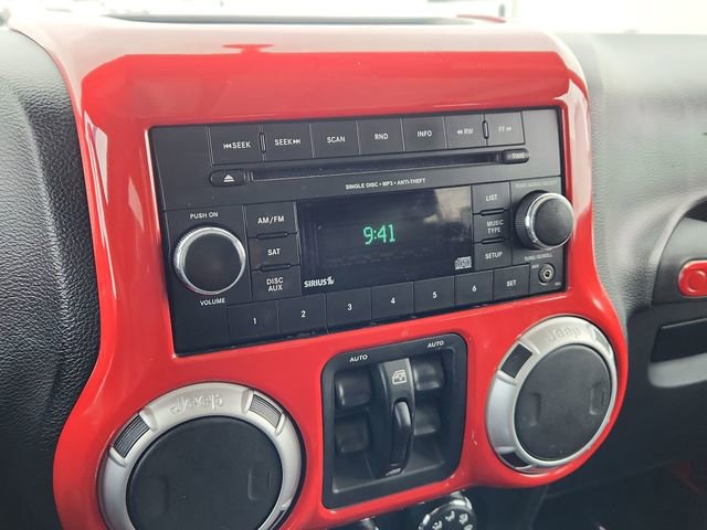 Used 2012 Jeep Wrangler Unlimited Sahara image 38