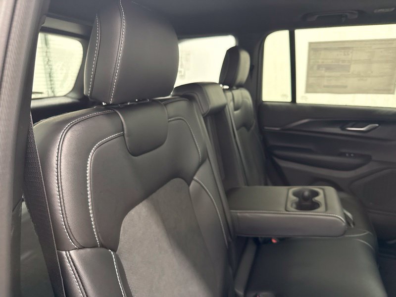 New 2027 Jeep Grand Cherokee Laredo X AWD/4WD image 12
