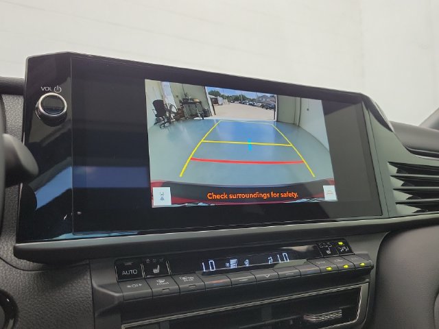 Used 2026 Toyota Camry XSE FWD image 29