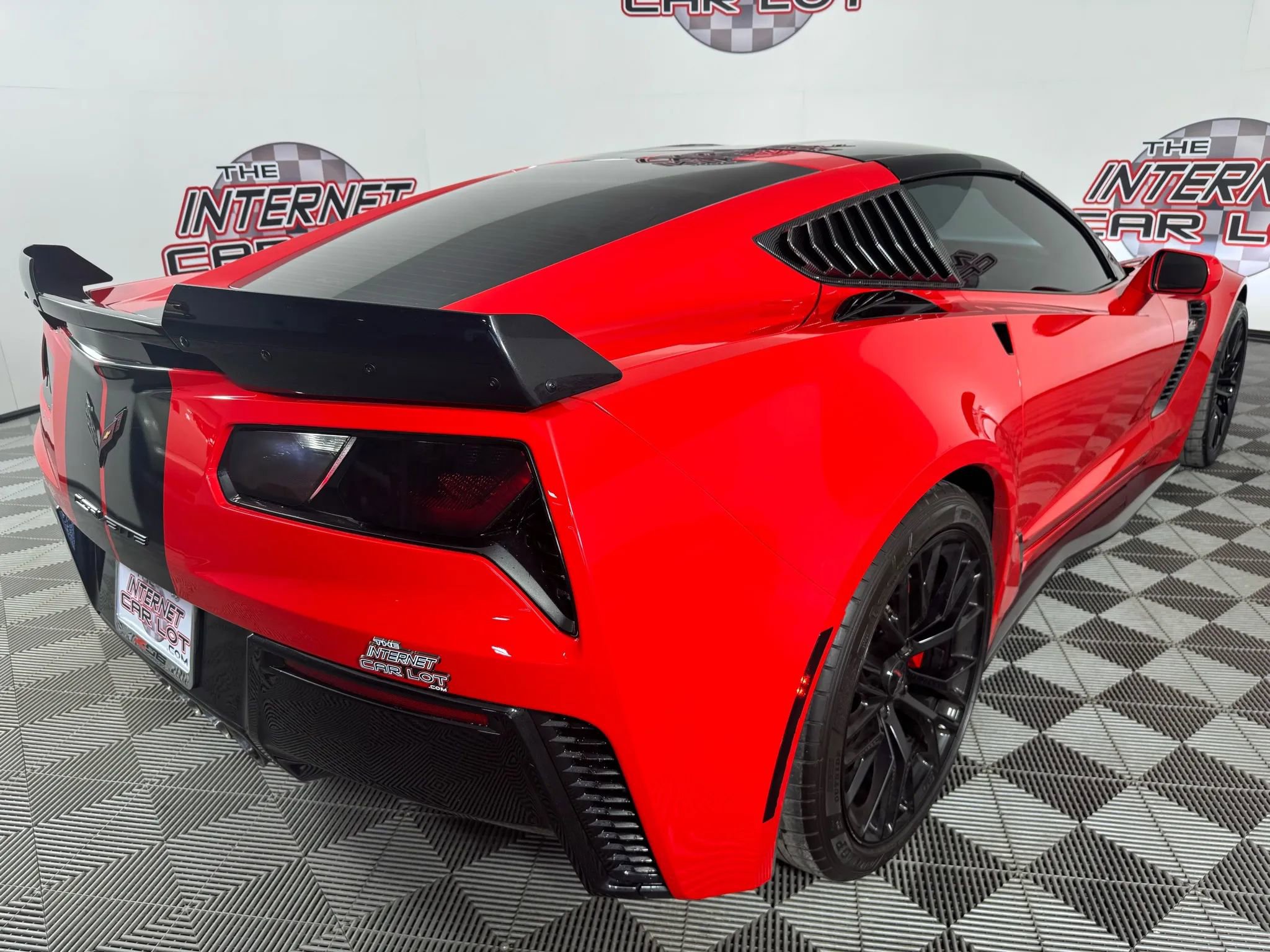 Used 2016 Chevrolet Corvette Z06 w/ 2LZ Preferred Equipment Group image 29