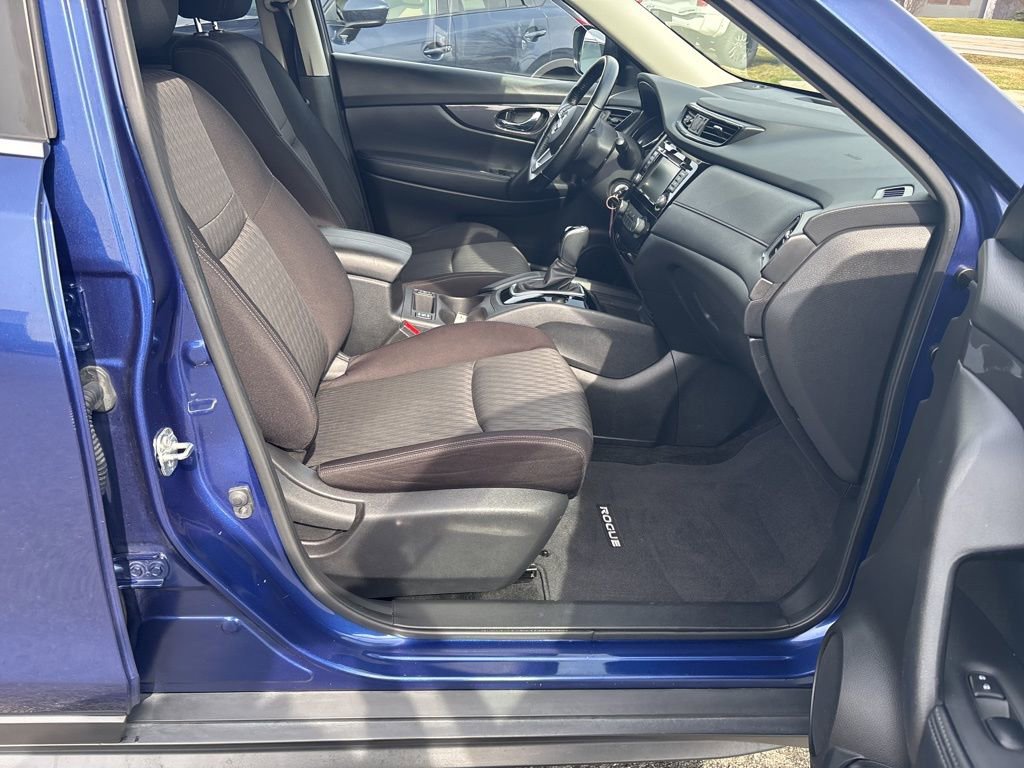 Used 2020 Nissan Rogue S w/ Special Edition Package image 52