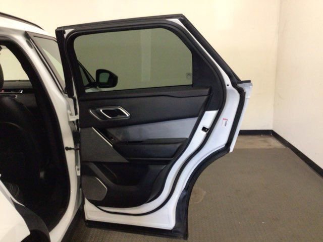 Used 2019 Land Rover Range Rover Velar R-Dynamic SE image 8