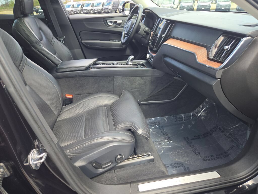 Used 2019 Volvo XC60 T8 Inscription AWD/4WD image 14