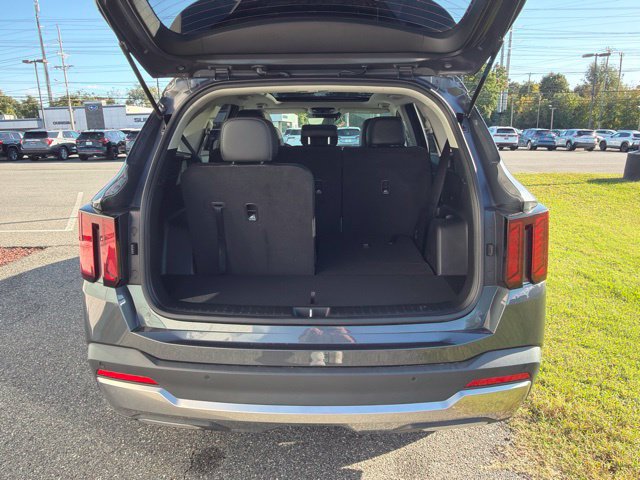 Used 2024 Kia Sorento S w/ Panoramic Sunroof Package AWD/4WD image 8