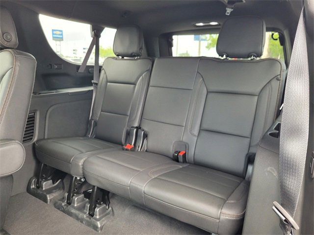 Certified 2023 Chevrolet Suburban High Country image 17
