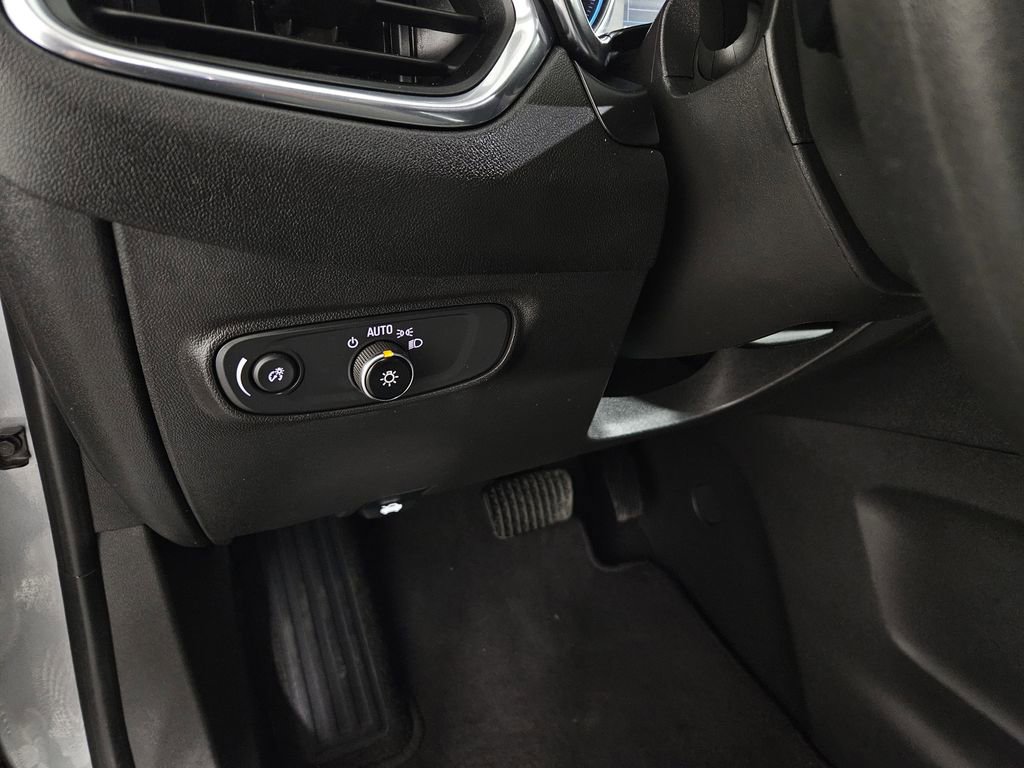 Used 2023 Chevrolet Equinox LT image 23