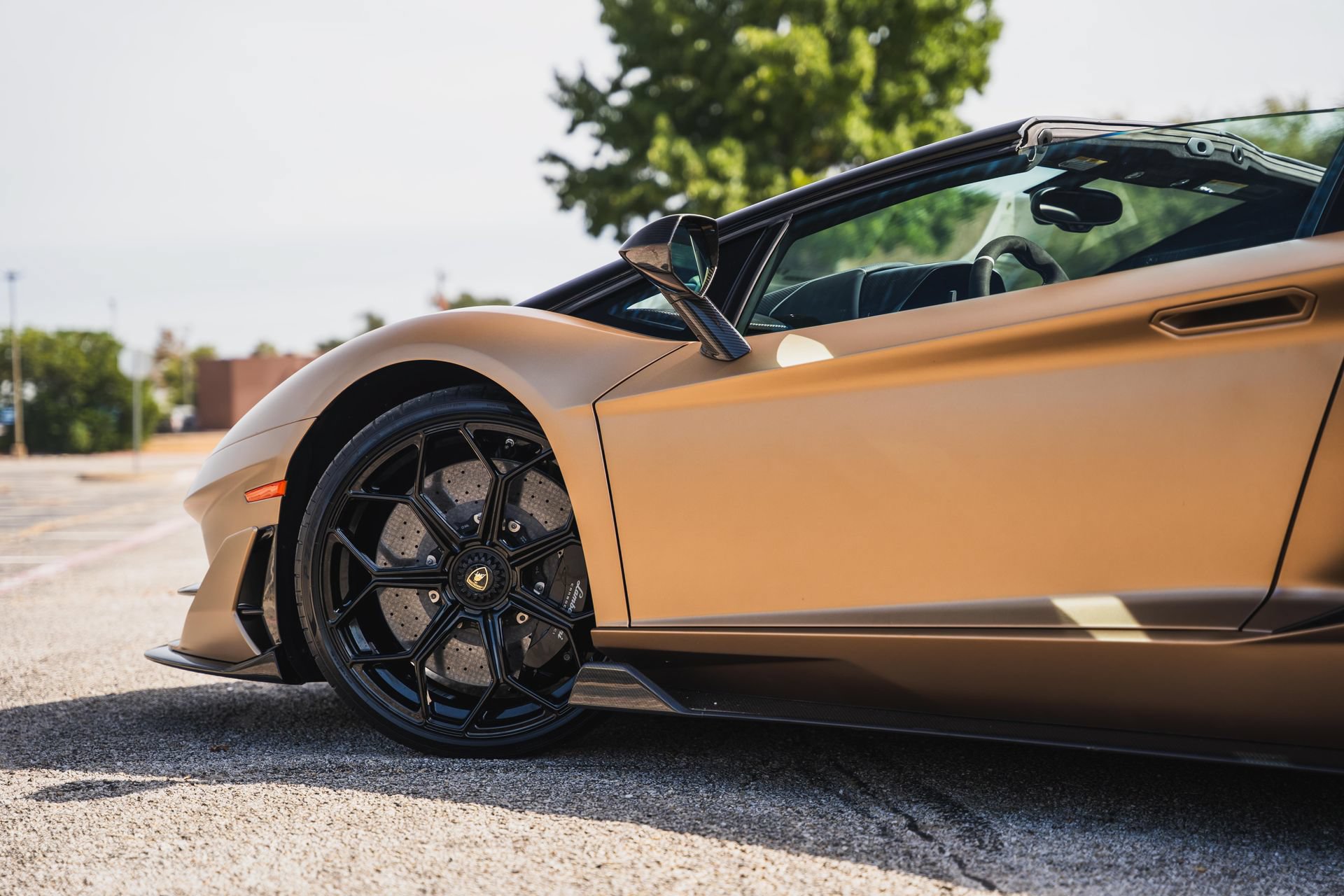 Used 2021 Lamborghini Aventador SVJ AWD/4WD image 25
