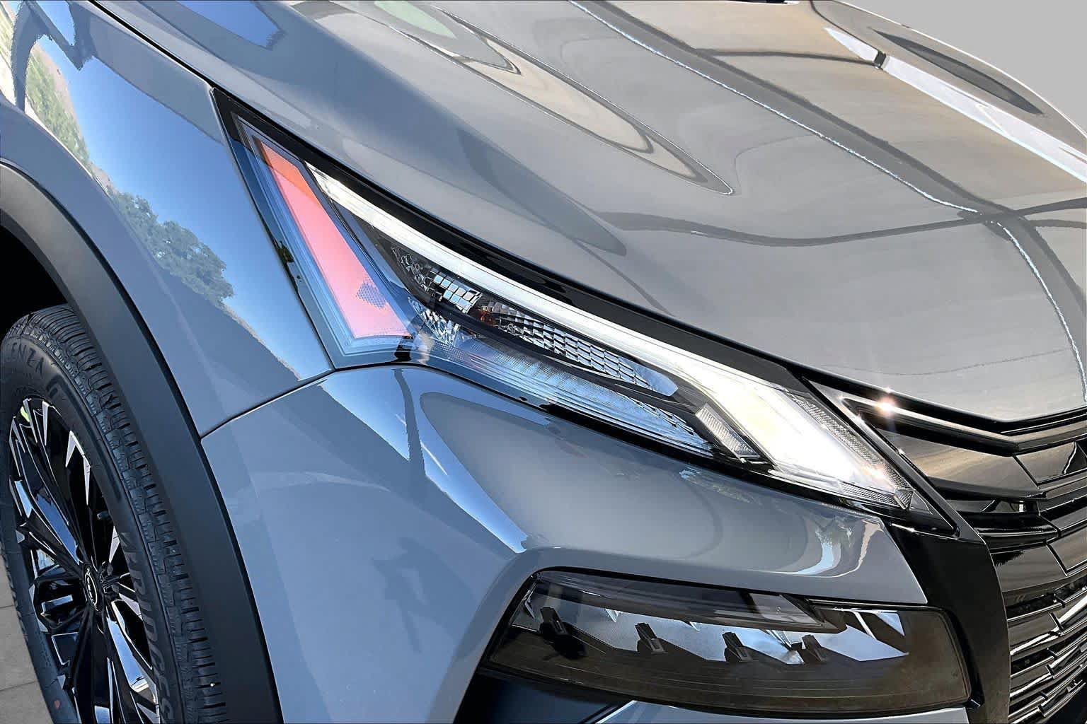 New 2026 Nissan Rogue Dark Armor AWD/4WD image 18