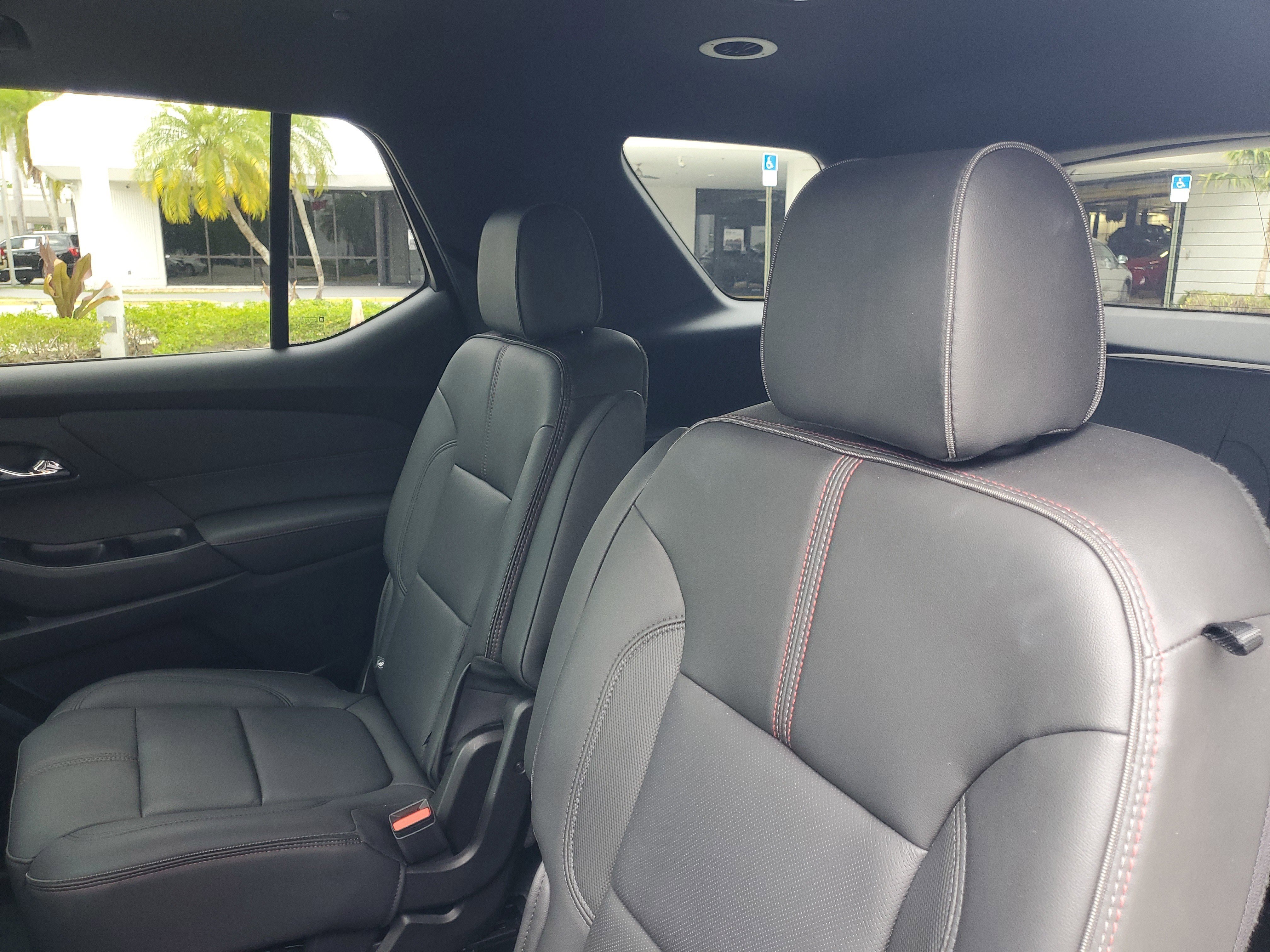 Used 2023 Chevrolet Traverse RS image 16