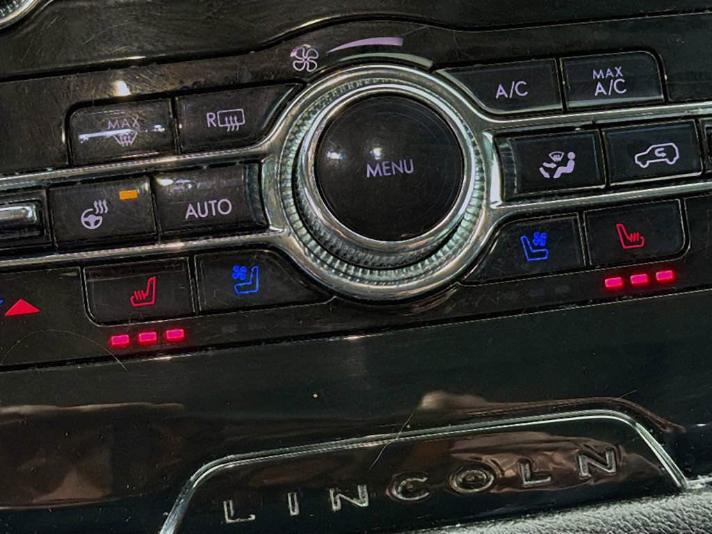 Used 2022 Lincoln Corsair Reserve w/ Elements Package image 40