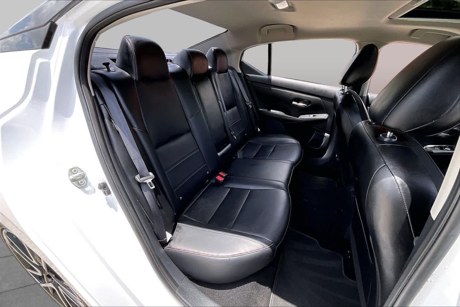 Used 2025 Nissan Sentra SR w/ SR Premium Package FWD image 21