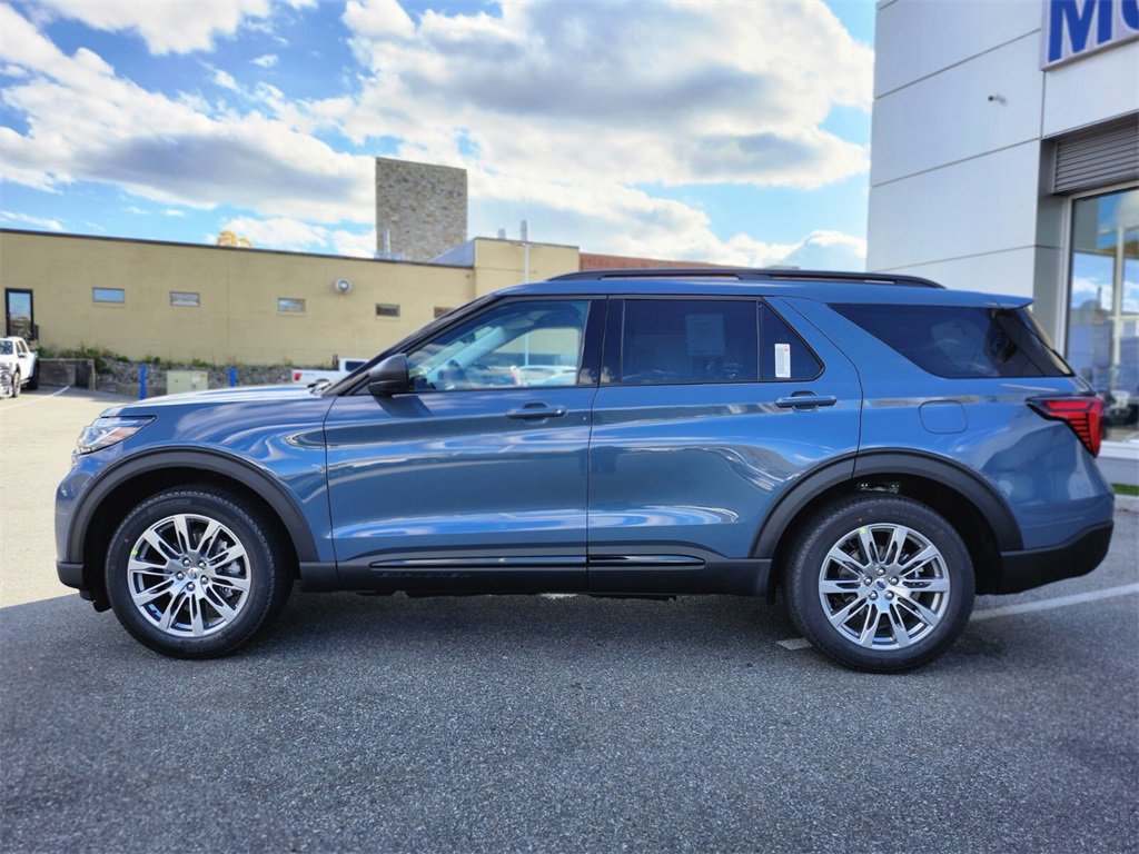 New 2026 Ford Explorer Active image 2