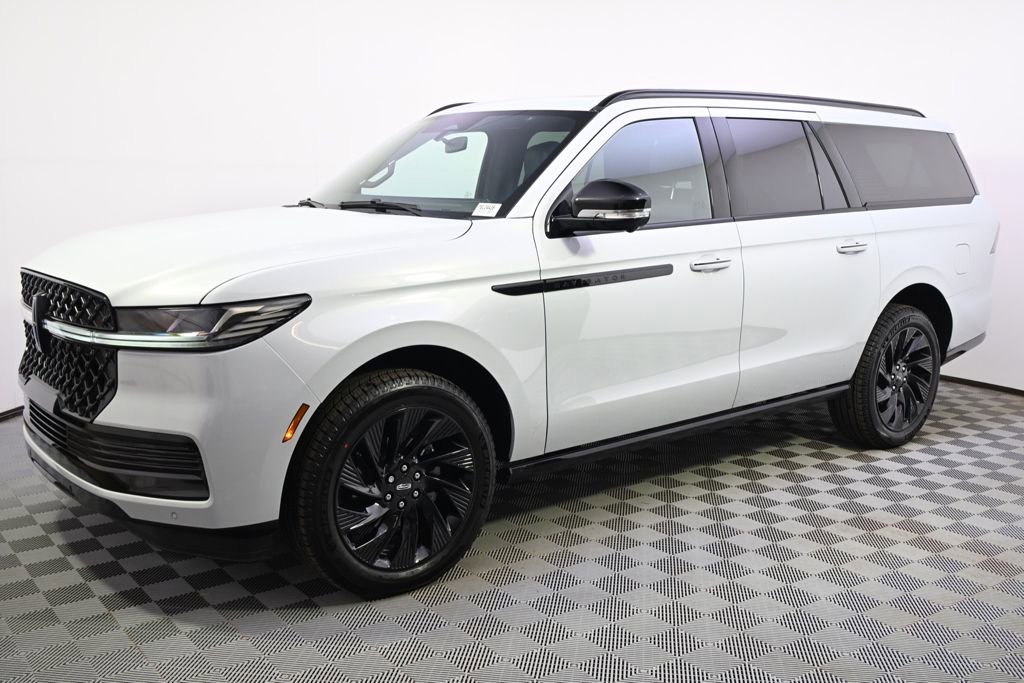 New 2026 Lincoln Navigator L Reserve w/ Jet Appearance Package image 2