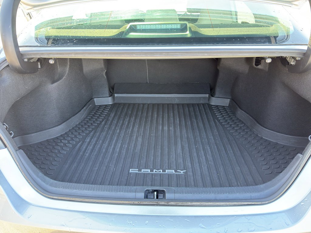 Used 2022 Toyota Camry LE image 27