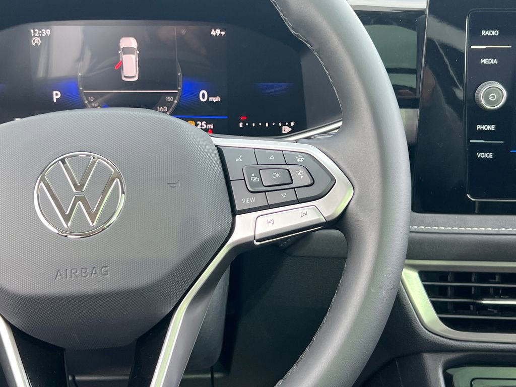 New 2026 Volkswagen Taos SE image 21