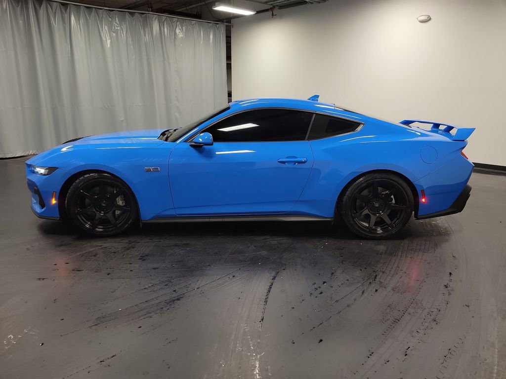 Used 2024 Ford Mustang GT RWD image 5