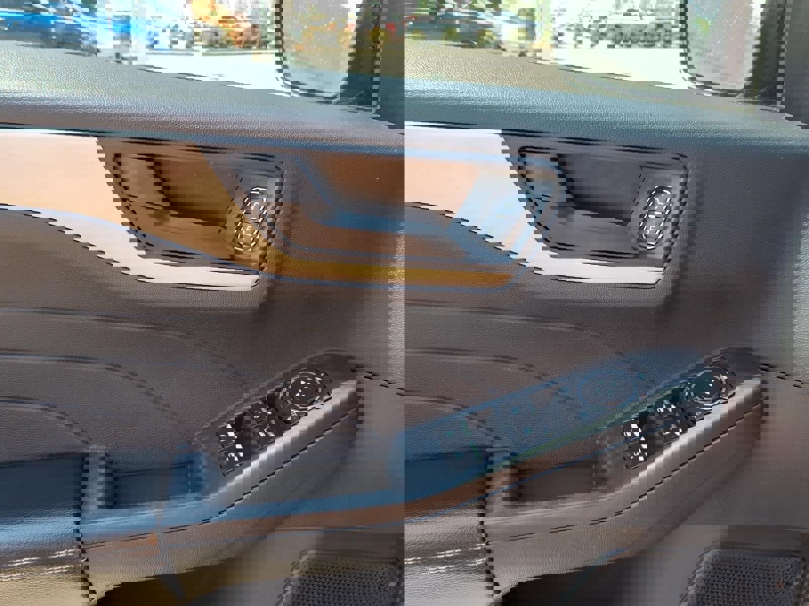 Used 2022 Ford Escape SE AWD/4WD image 15