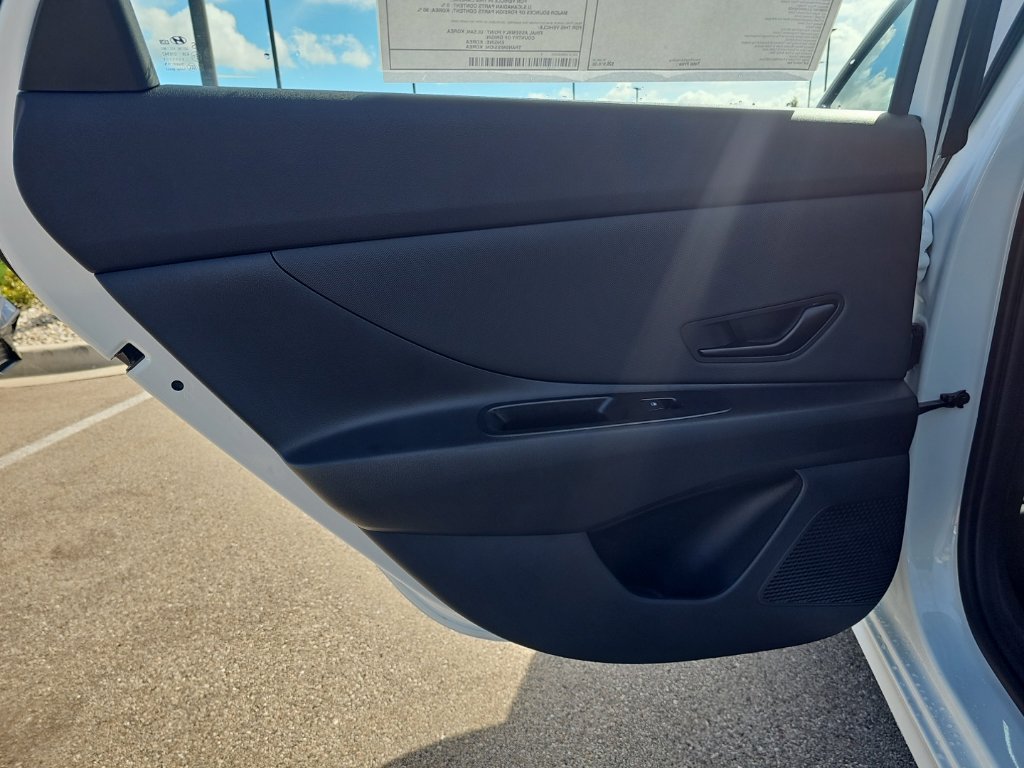 New 2026 Hyundai Elantra SEL Sport FWD image 28