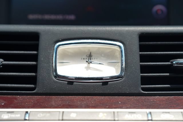 Used 2018 INFINITI Q70 L 3.7 AWD/4WD image 32
