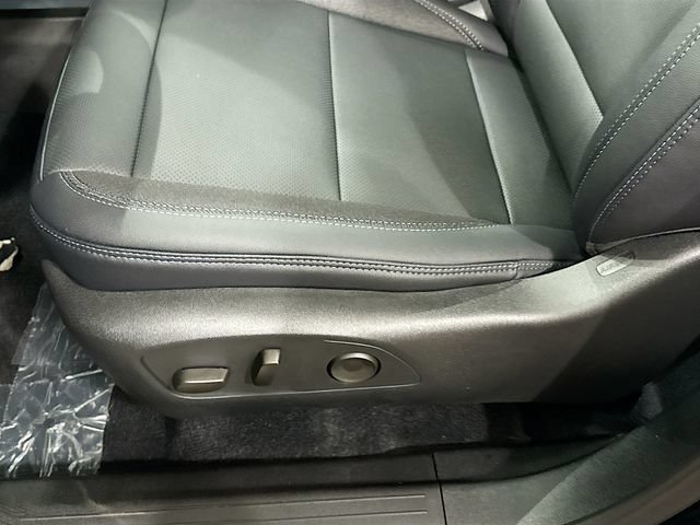 New 2026 Chevrolet Equinox EV LT AWD/4WD image 20