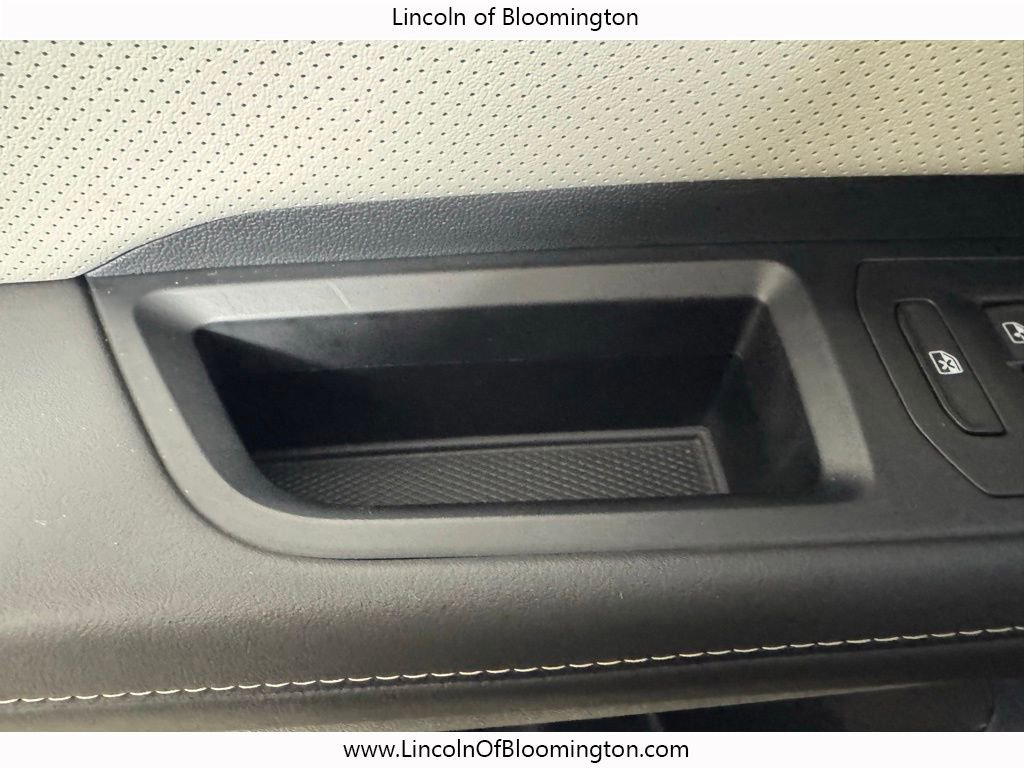 Used 2025 Volkswagen Atlas Cross Sport SEL Premium R-Line image 45