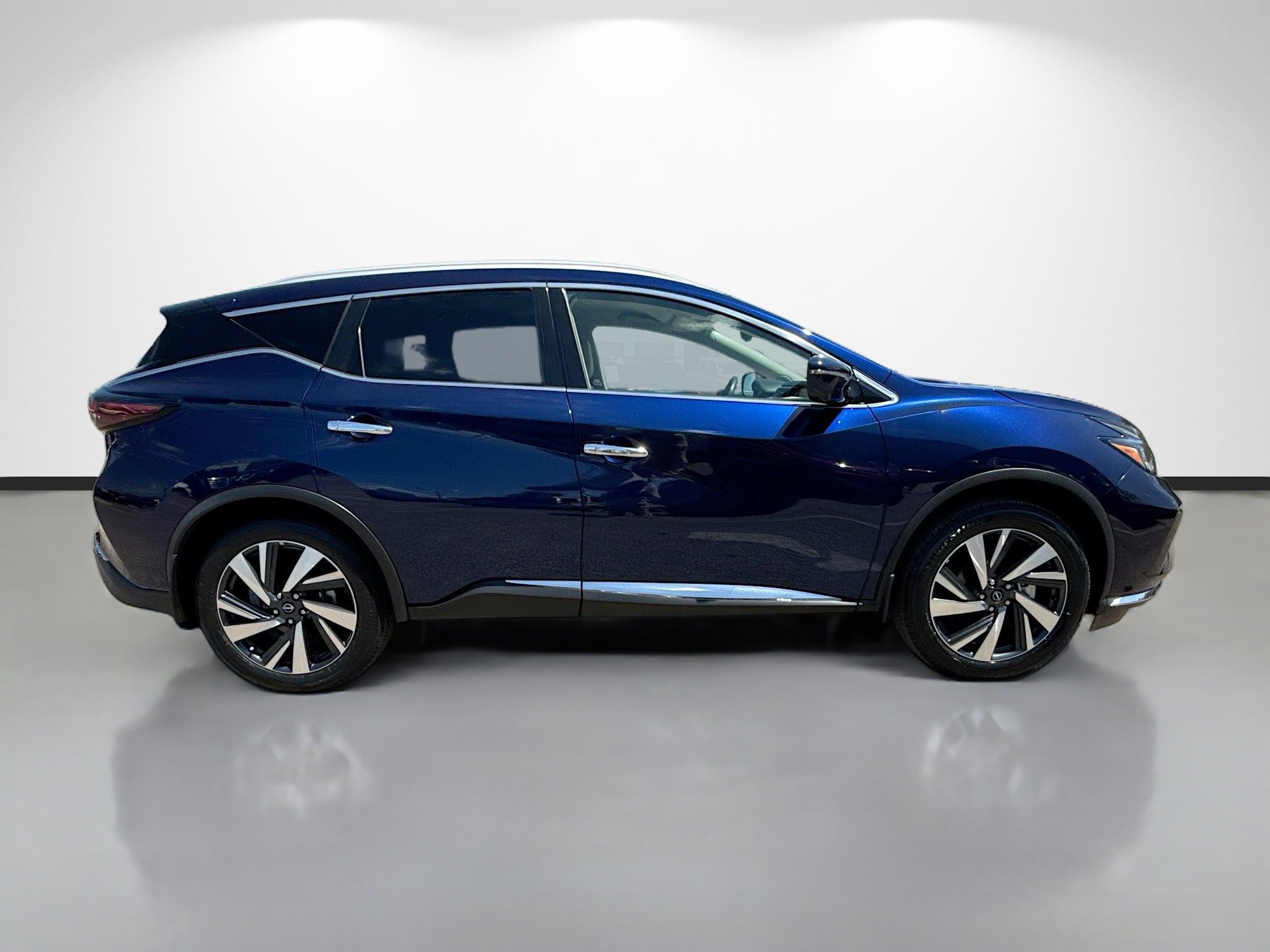 Used 2023 Nissan Murano SL w/ Cargo Package FWD image 2