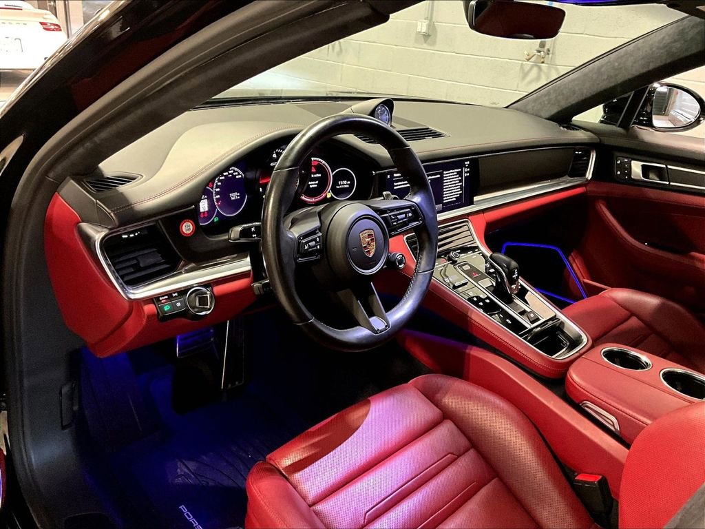 Certified 2023 Porsche Panamera GTS image 4