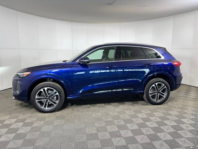 Used 2025 Audi Q5 Premium Plus w/ Premium Plus image 6