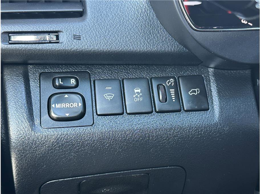 Used 2012 Toyota Highlander Limited image 27