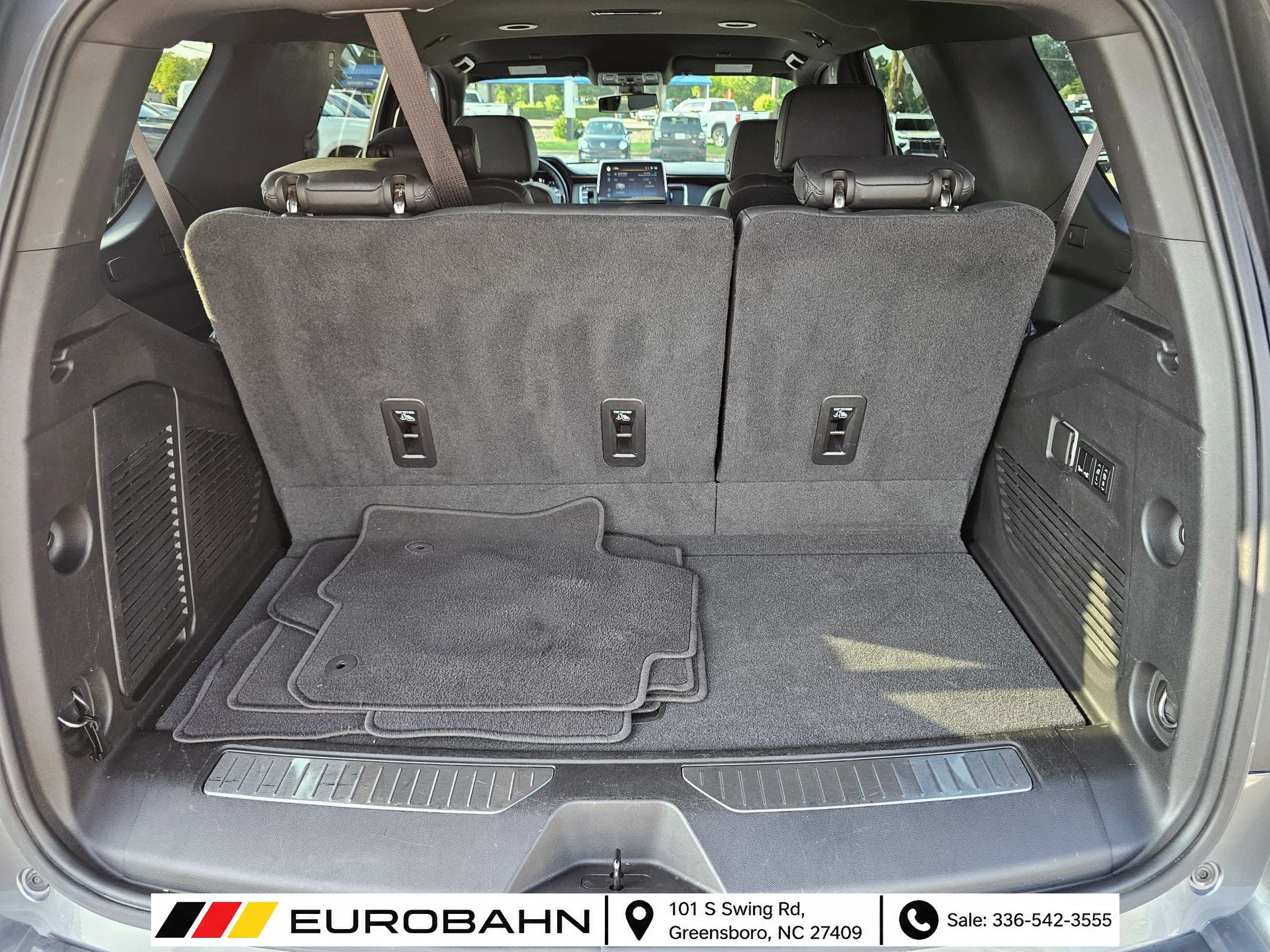 Used 2022 Chevrolet Tahoe Z71 w/ Z71 Off-Road Package AWD/4WD image 41