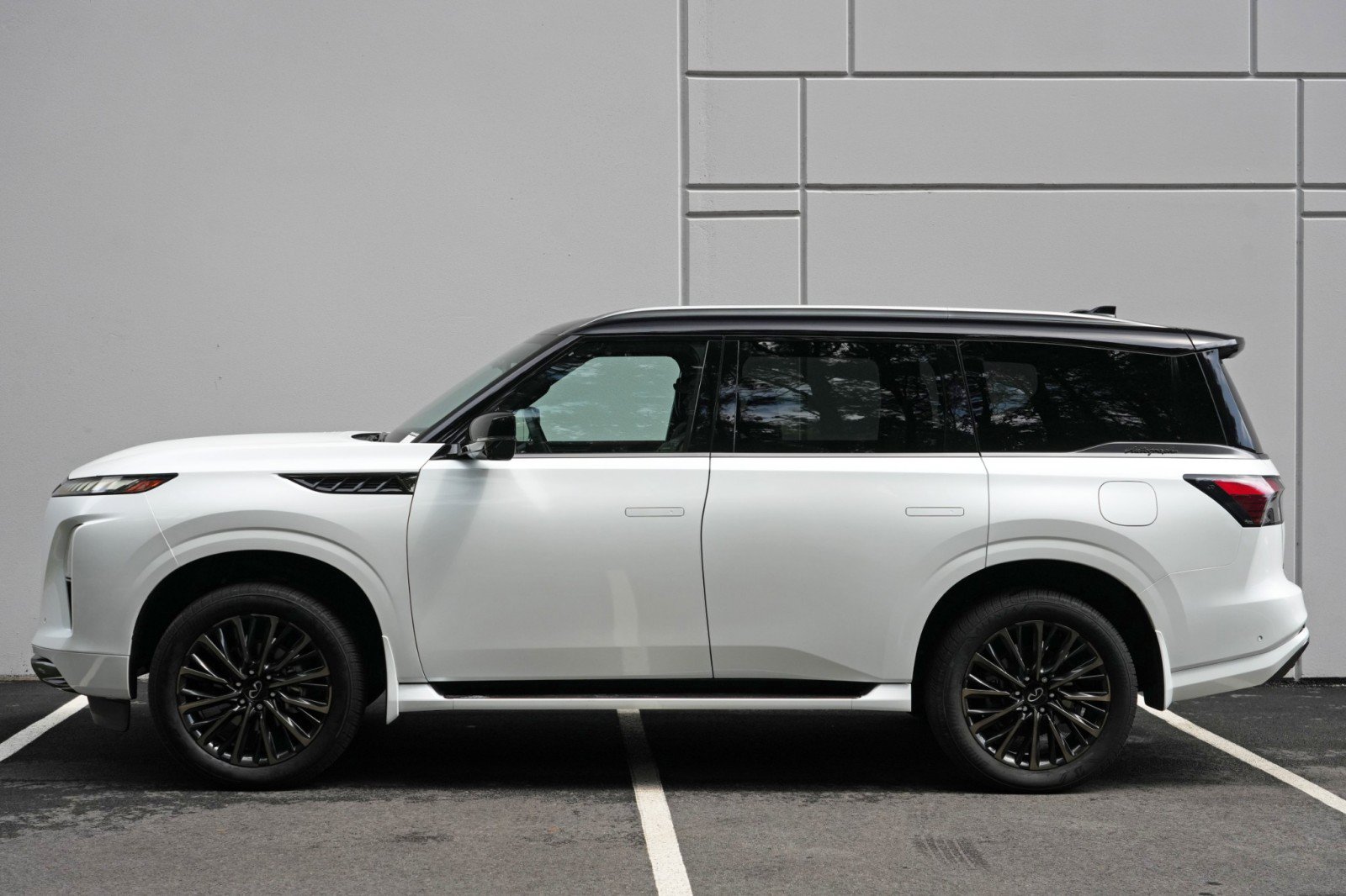 Used 2026 INFINITI QX80 Autograph w/ Premium Cargo Package AWD/4WD image 64