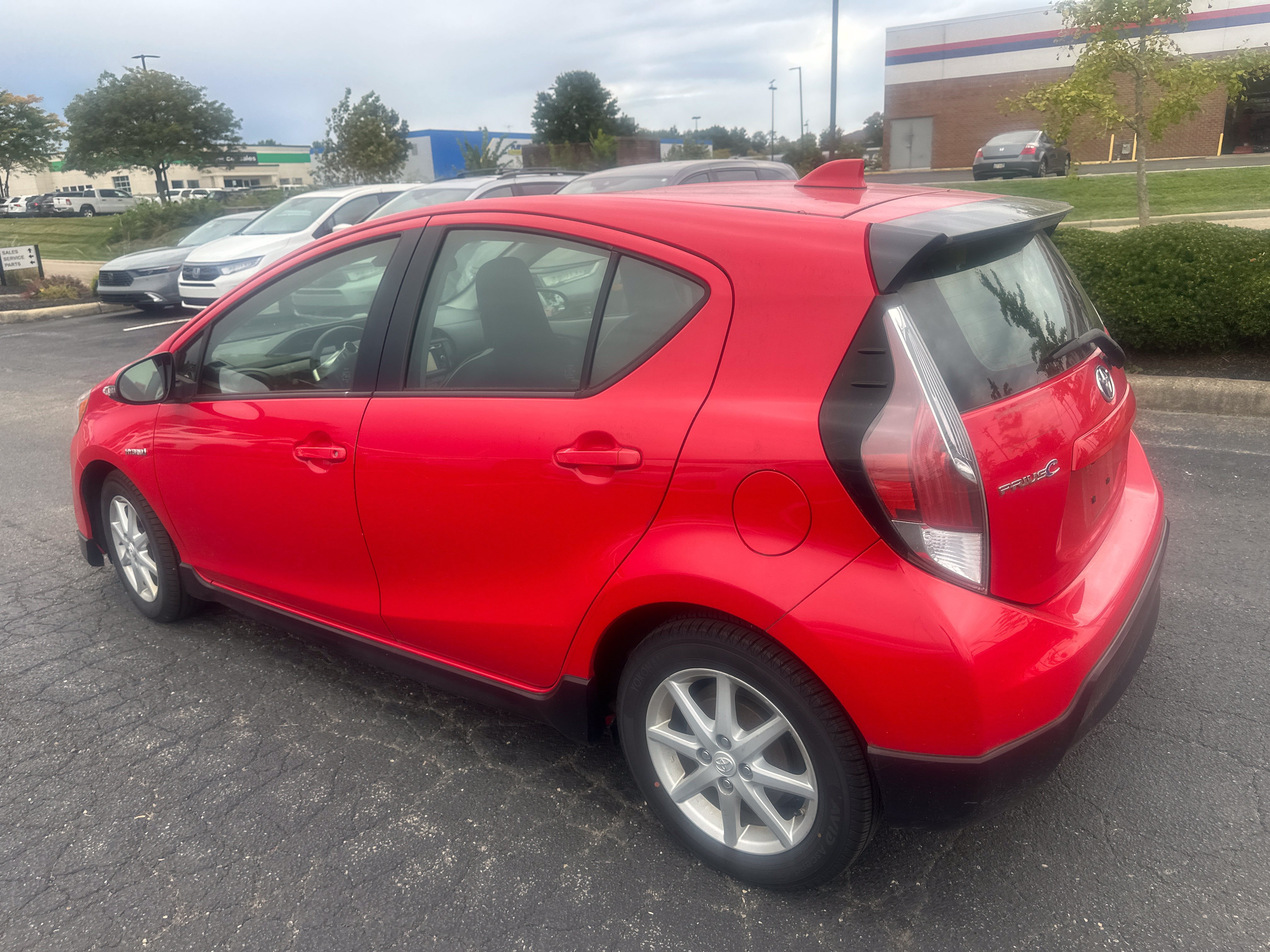 Used 2017 Toyota Prius C One FWD image 14