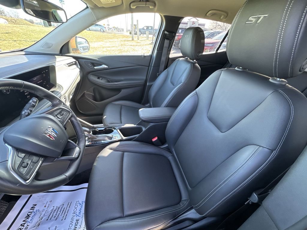 Used 2024 Buick Encore GX Sport Touring w/ Advanced Technology Package image 11