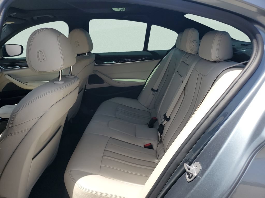 Used 2018 BMW 540i RWD image 10