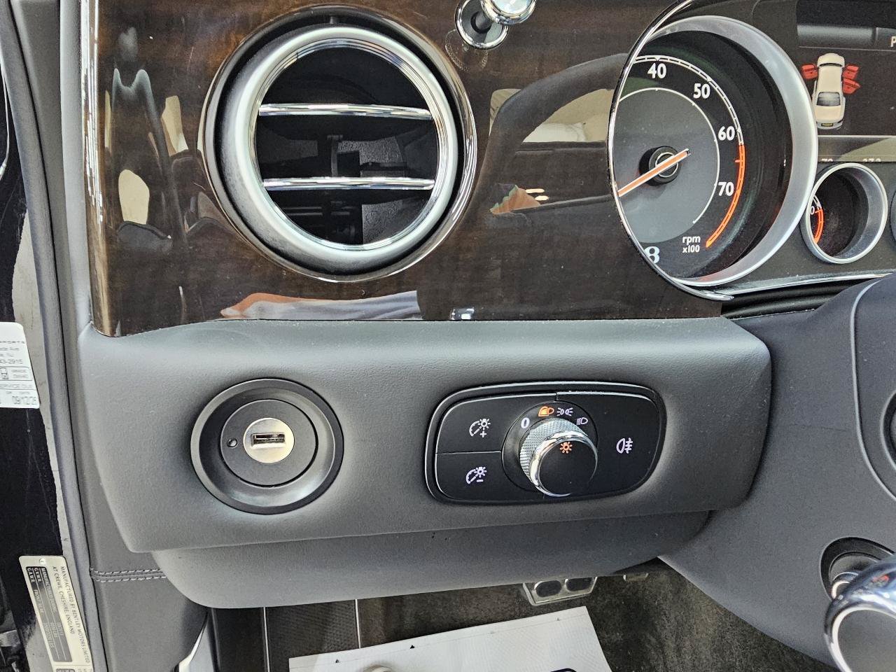 Used 2014 Bentley Flying Spur W12 AWD/4WD image 40