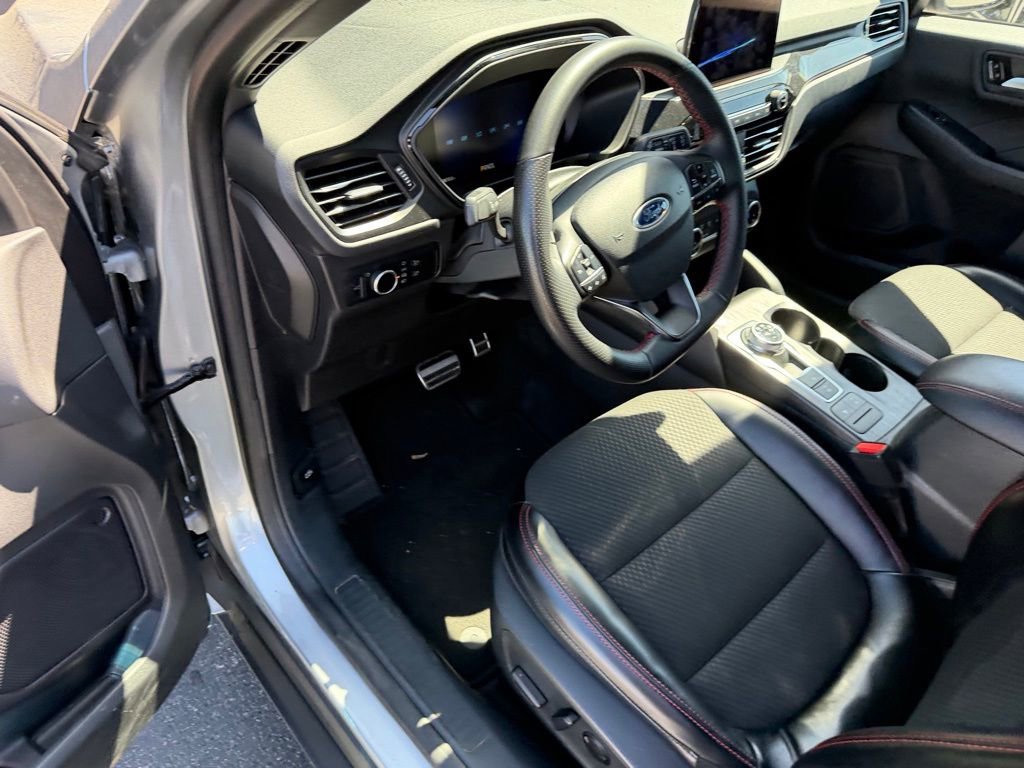 Used 2024 Ford Escape ST-Line image 4