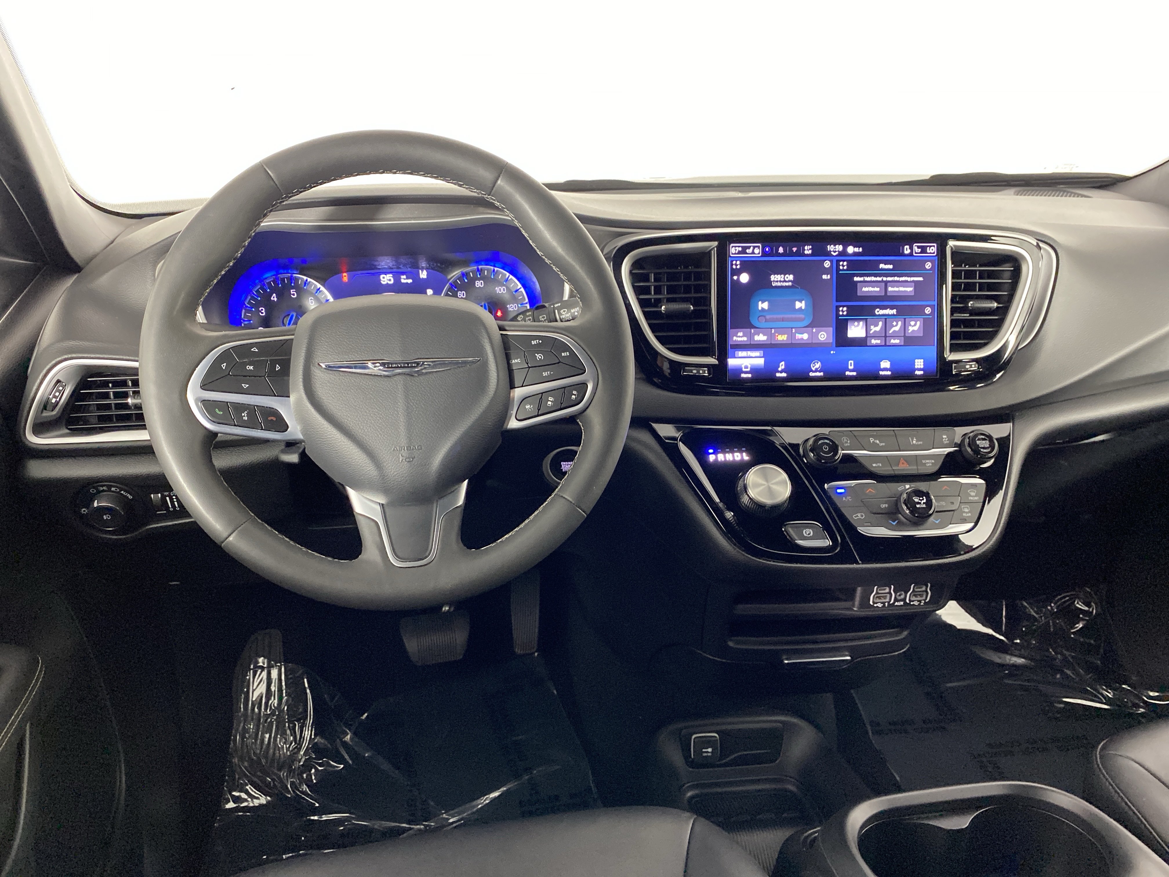 Used 2025 Chrysler Pacifica Select FWD image 46