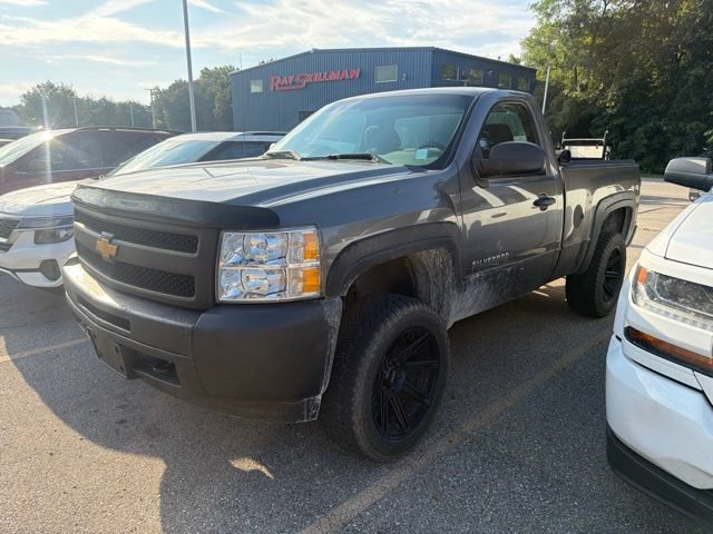 Used 2013 Chevrolet Silverado 1500 W/T w/ LPO, On The Job Package AWD/4WD image 2