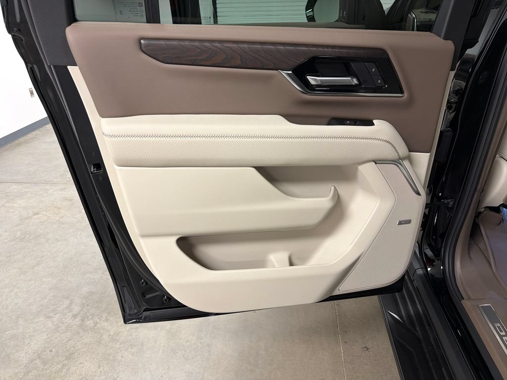 New 2026 GMC Yukon XL Denali w/ Advanced Technology Package AWD/4WD image 30