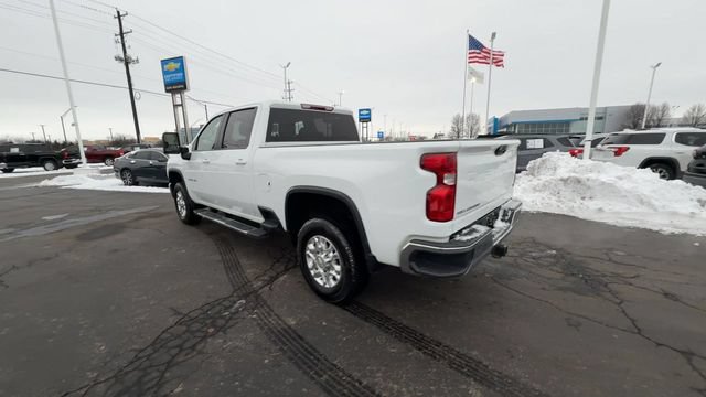 Used 2024 Chevrolet Silverado 2500 LT AWD/4WD image 6