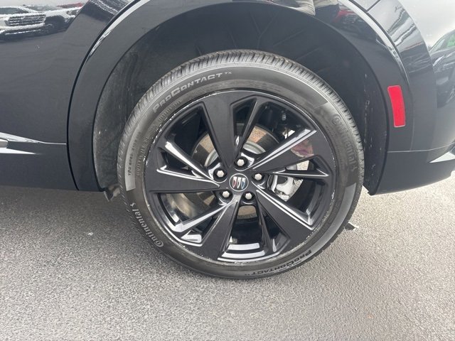 Used 2025 Buick Envision Sport Touring image 24