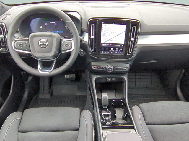 New 2026 Volvo XC40 B5 Ultra w/ Protection Package Premier AWD/4WD image 10
