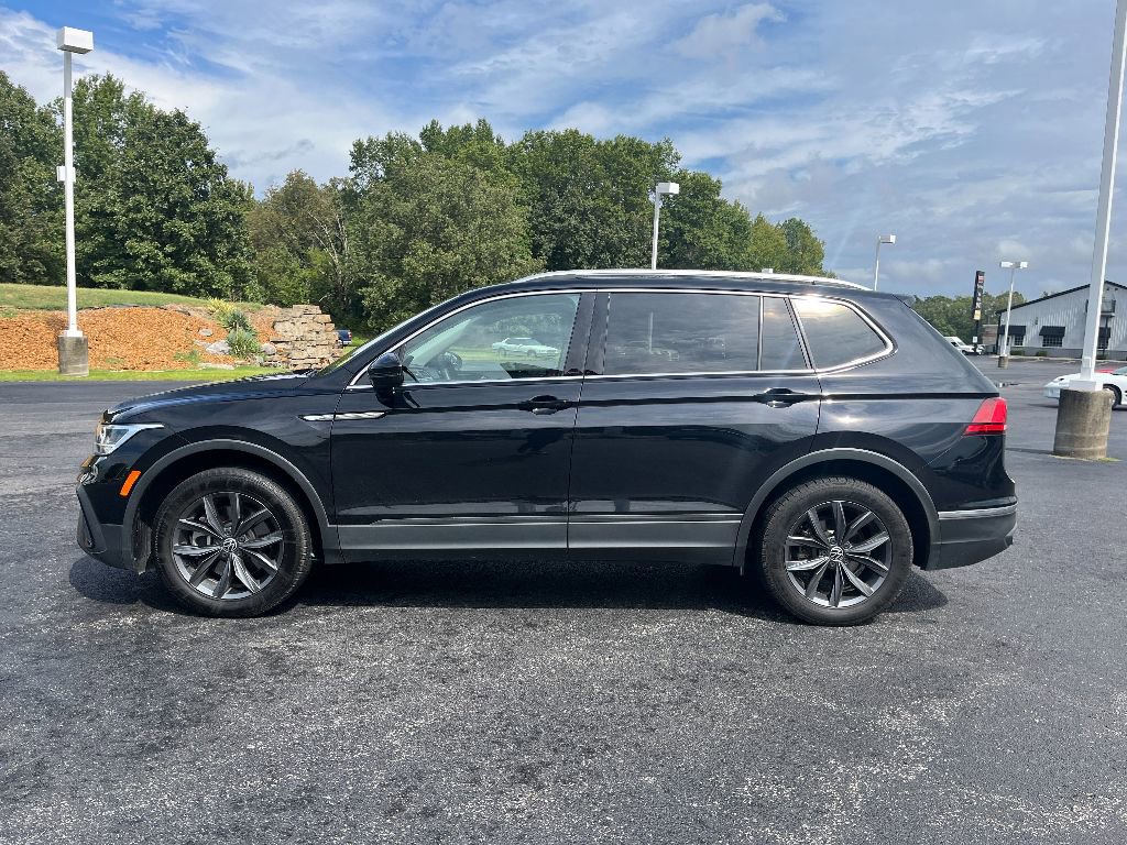 Used 2022 Volkswagen Tiguan SE image 4