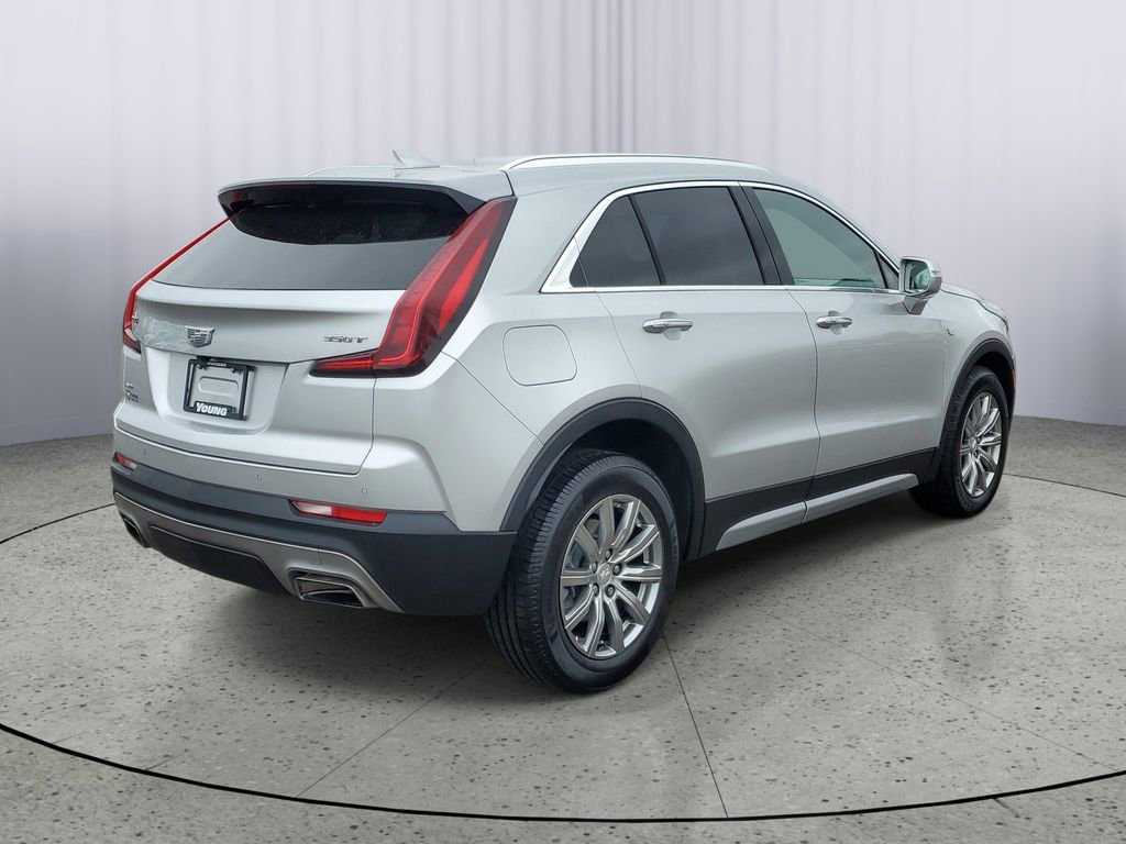 Used 2021 Cadillac XT4 Premium Luxury w/ Cold Weather Package AWD/4WD image 3