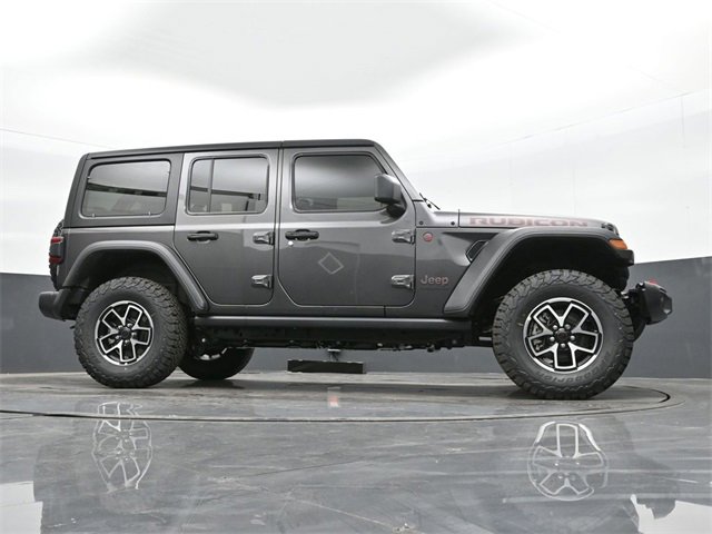 Used 2024 Jeep Wrangler Unlimited Rubicon w/ Technology Group image 39