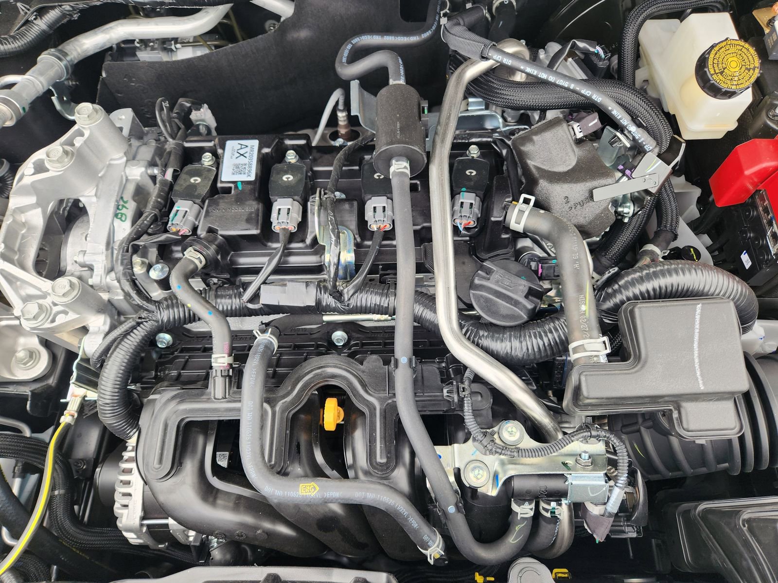 New 2026 Nissan Kicks SR FWD image 25