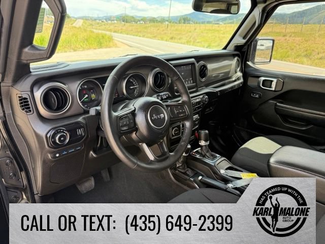 Used 2023 Jeep Wrangler Unlimited w/ Cold Weather Group AWD/4WD image 16